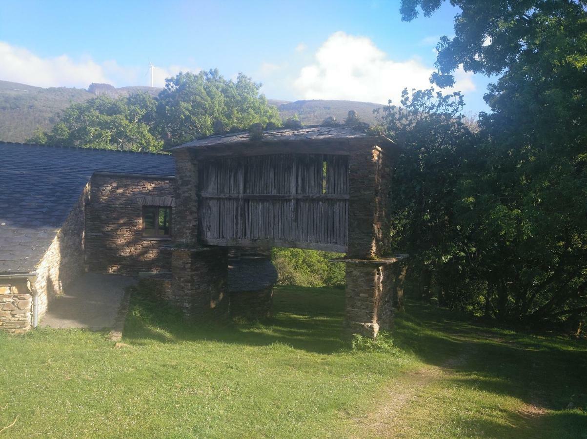 Albergue De La Naturaleza O Vilar - Mondoñedo Buitenkant foto